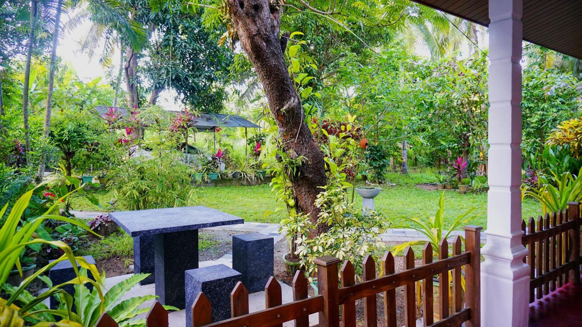 Lake Island Home Stay Dambulla Exteriér fotografie