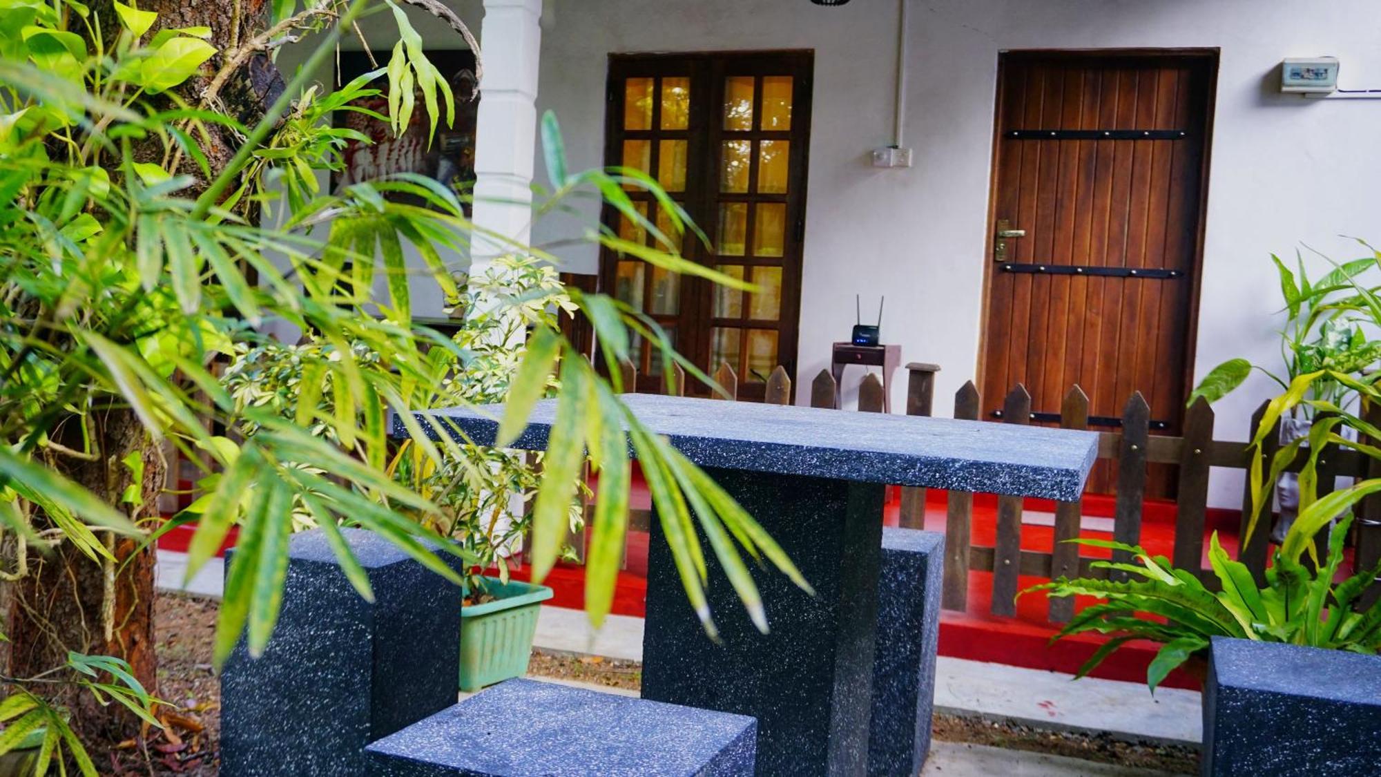 Lake Island Home Stay Dambulla Exteriér fotografie